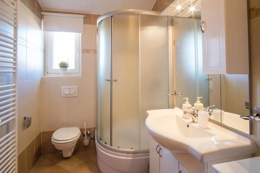 Apartment Ivana 2435 Malinska