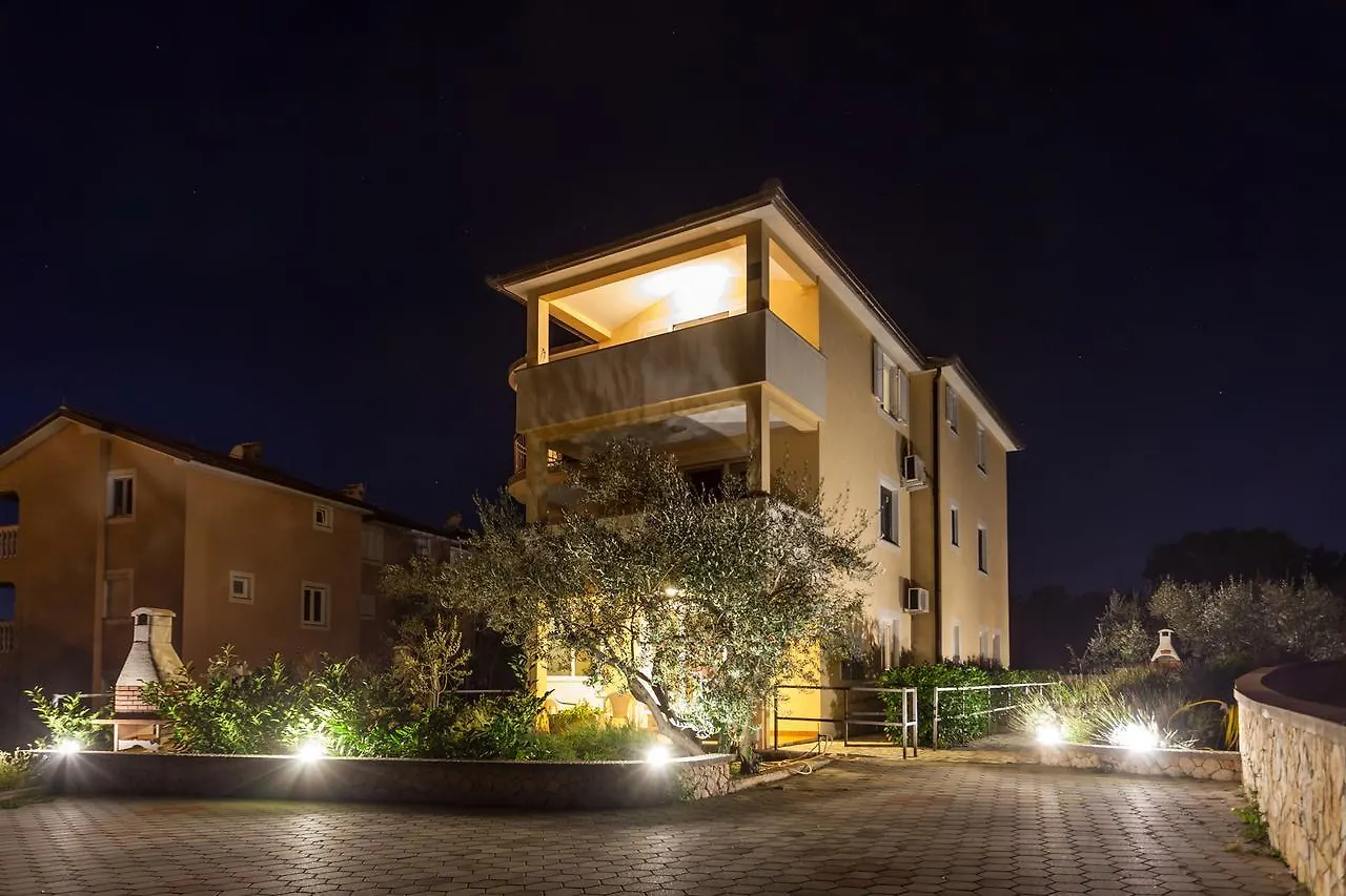 Apartment Ivana 2435 Malinska